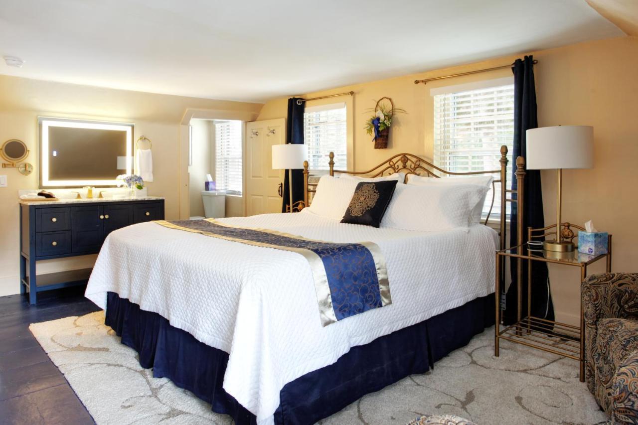 Inn On Main Yarmouth Port Exteriör bild