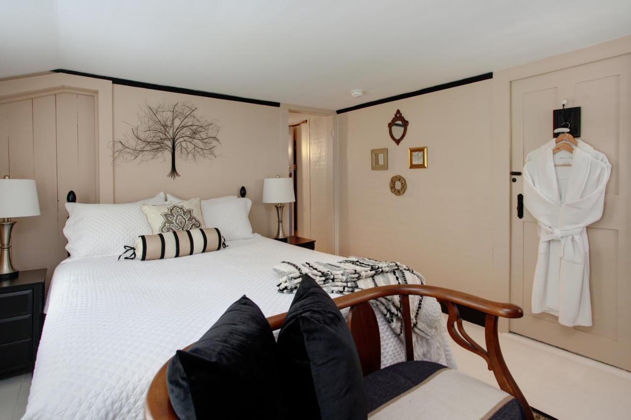 Inn On Main Yarmouth Port Exteriör bild